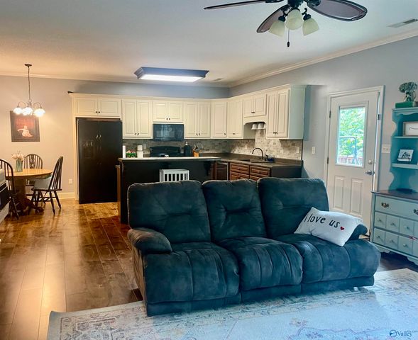 71 Forest Hill Road, Trinity, AL 35673