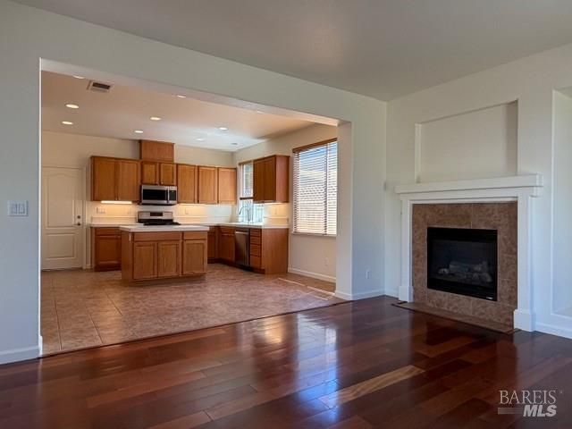 1545 Jainine St, Santa Rosa, CA 95403