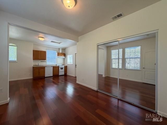 1545 Jainine St, Santa Rosa, CA 95403