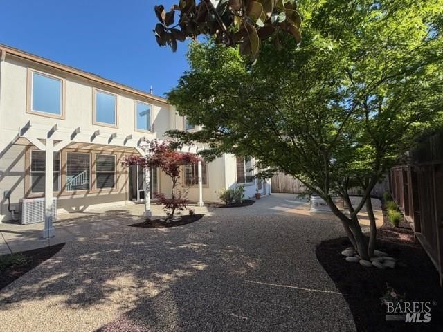 1545 Jainine St, Santa Rosa, CA 95403