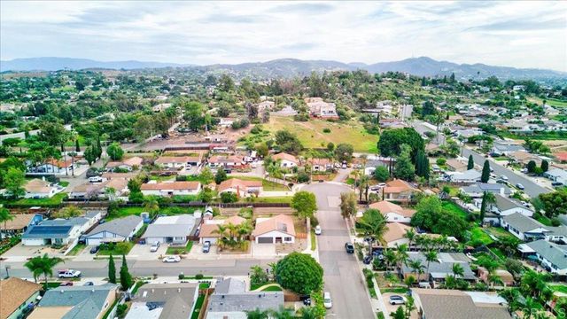 1803 Debra Lane, Vista, CA 92084