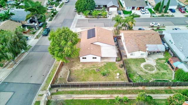 1803 Debra Lane, Vista, CA 92084
