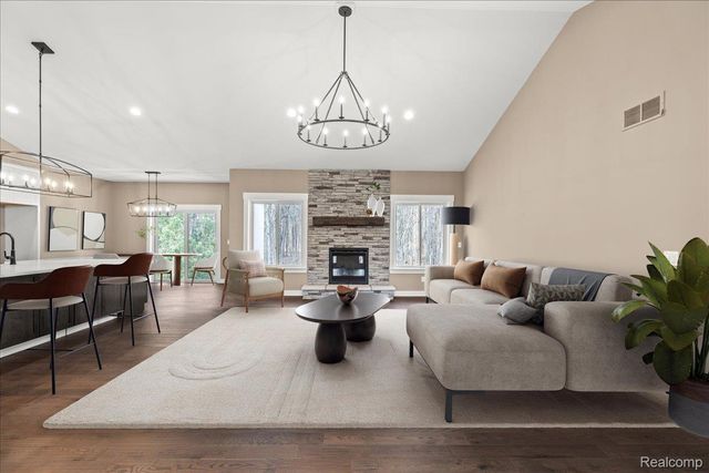 4070 Metamora Ridge, Metamora Vlg, MI 48455