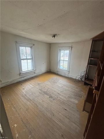 1807 E Washington ST, Suffolk, VA 23434