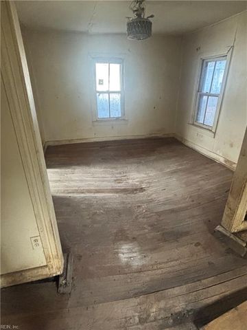 1807 E Washington ST, Suffolk, VA 23434