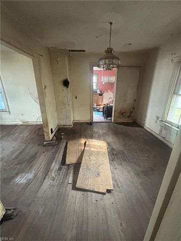 1807 E Washington ST, Suffolk, VA 23434