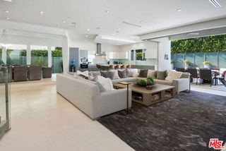429 N Sweetzer Avenue, Los Angeles, CA 90048