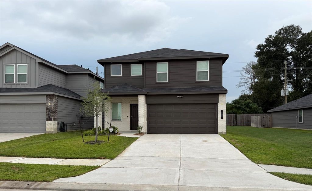 16802 Paintbrush Hollow Lane, Houston, TX 77090
