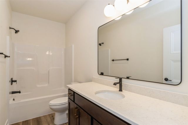 770 Clover Hill Drive, North Liberty, IA 52317