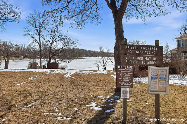 42224 N Lakeview Drive, Antioch, IL 60002