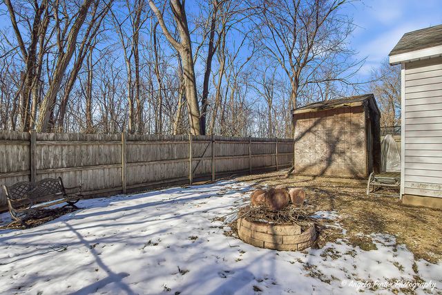 42224 N Lakeview Drive, Antioch, IL 60002