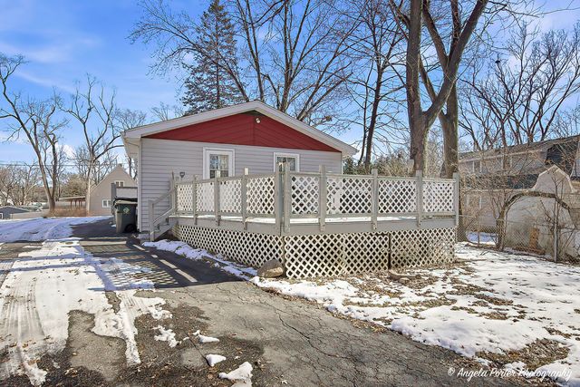 42224 N Lakeview Drive, Antioch, IL 60002