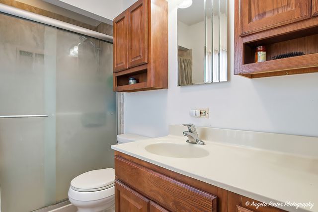 42224 N Lakeview Drive, Antioch, IL 60002