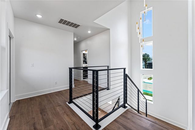 2701 W Bonnie Lane, Rogers, AR 72758