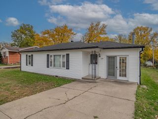 1524 MYRA ST, Moberly, MO 65270