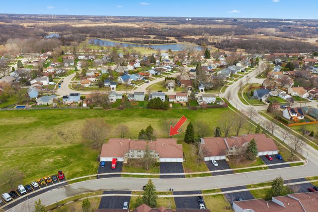 36 Gant Circle H, Streamwood, IL 60107