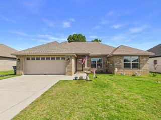 1207 Ridgefield Circle, Searcy, AR 72143
