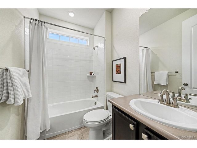 2352 Spotswood St, Longmont, CO 80504