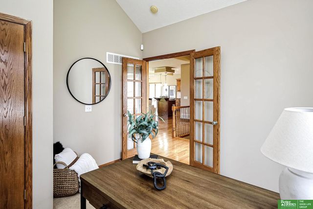 17010 Burdette Street, Omaha, NE 68116