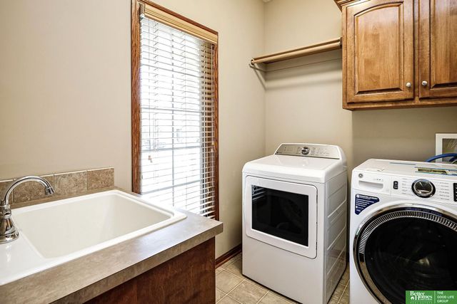 17010 Burdette Street, Omaha, NE 68116