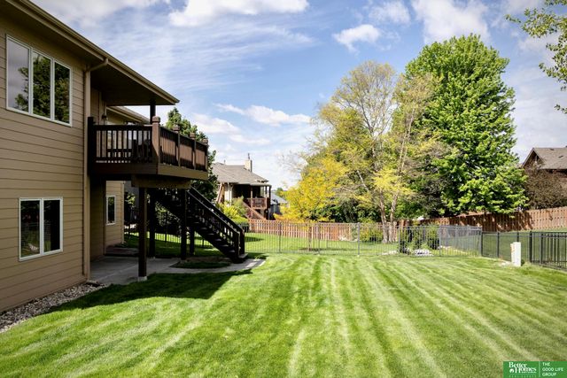 17010 Burdette Street, Omaha, NE 68116