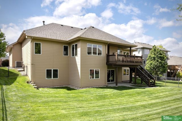17010 Burdette Street, Omaha, NE 68116