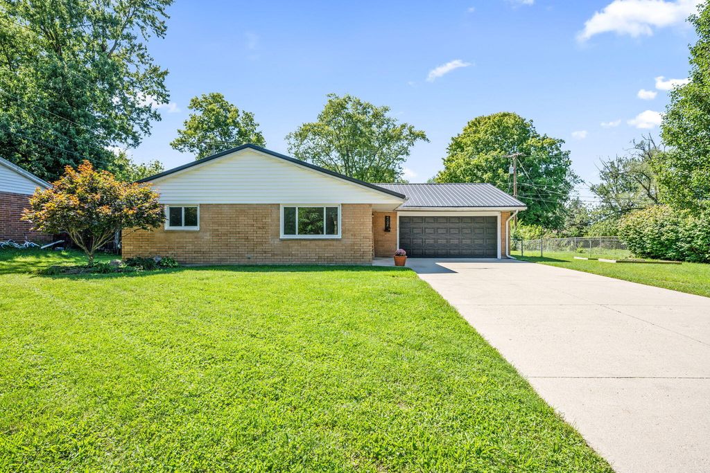 4095 Raymond Drive 4095 Raymond Drive, Enon, OH 45323