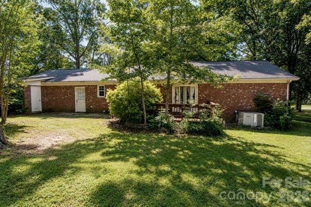 1534 Daybreak Ridge Road, Kannapolis, NC 28081