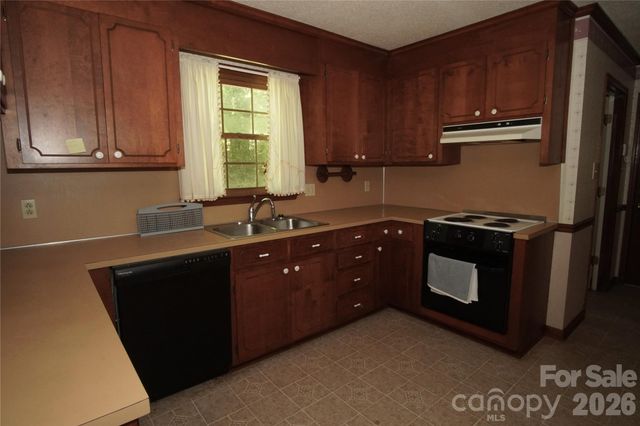 1534 Daybreak Ridge Road, Kannapolis, NC 28081