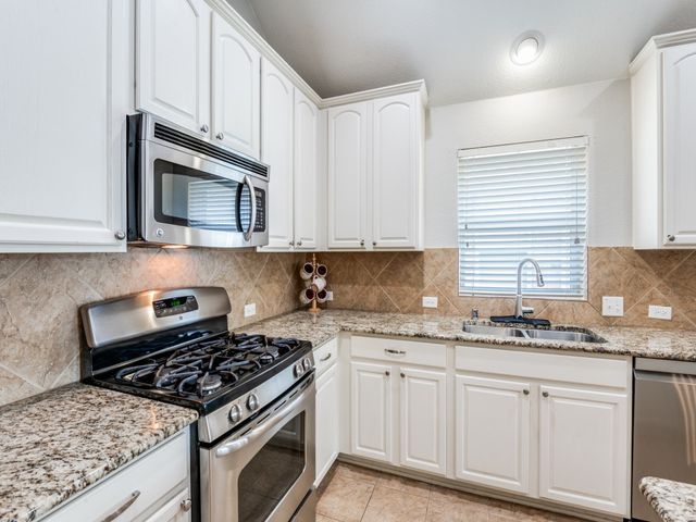 705 Lovebird Lane, Little Elm, TX 75068