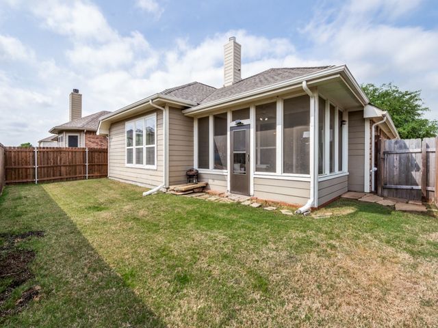 705 Lovebird Lane, Little Elm, TX 75068