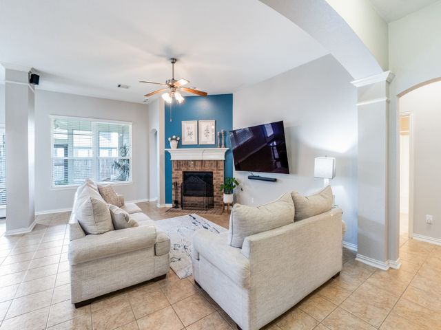 705 Lovebird Lane, Little Elm, TX 75068