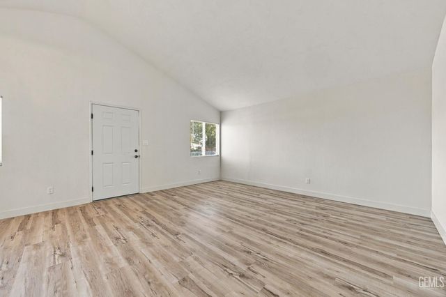 5001 Lawrence Court, Bakersfield, CA 93309