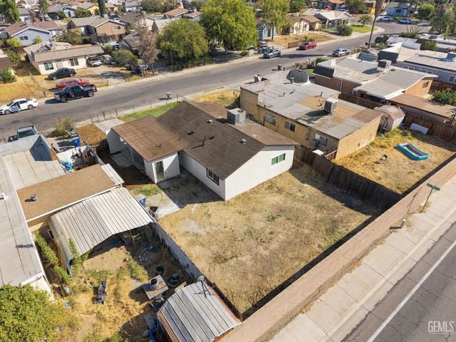 5001 Lawrence Court, Bakersfield, CA 93309
