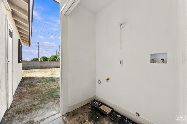 5001 Lawrence Court, Bakersfield, CA 93309