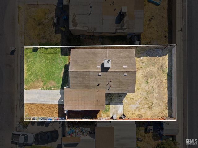 5001 Lawrence Court, Bakersfield, CA 93309