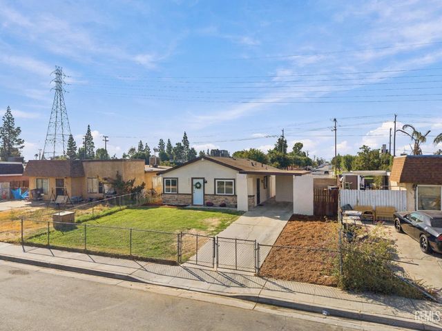 5001 Lawrence Court, Bakersfield, CA 93309