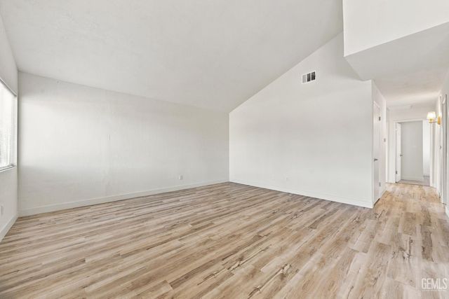 5001 Lawrence Court, Bakersfield, CA 93309
