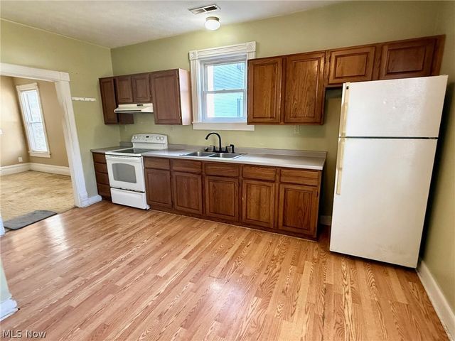 720 Front St, Marietta, OH 45750