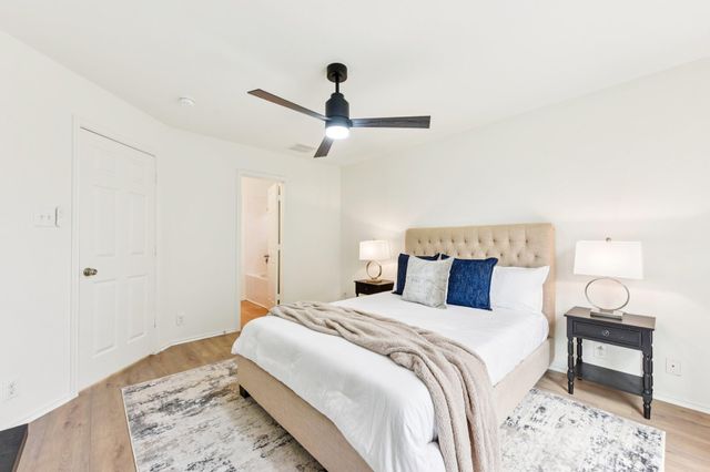 811 Craters Of The Moon BLVD, Pflugerville, TX 78660