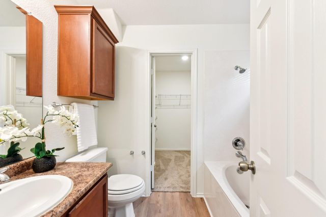 811 Craters Of The Moon BLVD, Pflugerville, TX 78660