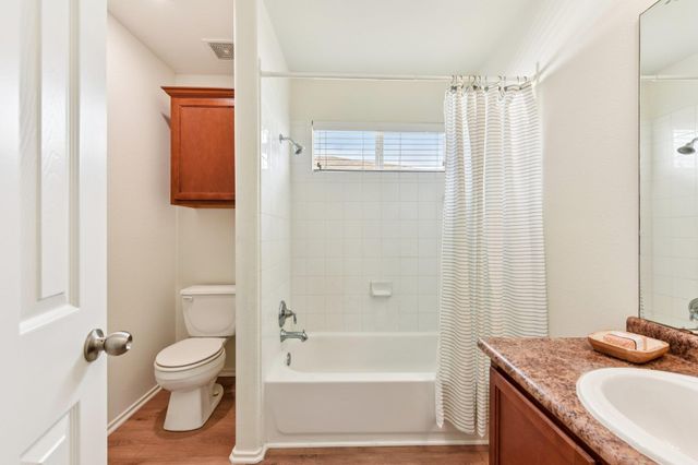 811 Craters Of The Moon BLVD, Pflugerville, TX 78660