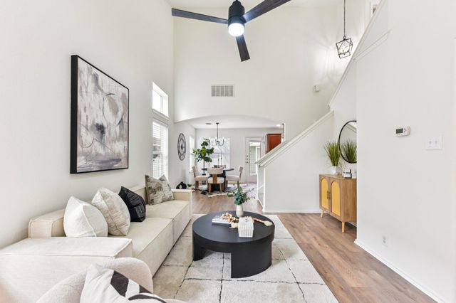 811 Craters Of The Moon BLVD, Pflugerville, TX 78660