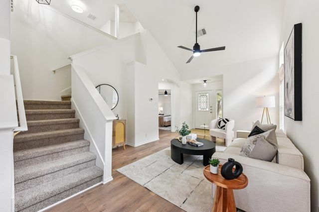 811 Craters Of The Moon BLVD, Pflugerville, TX 78660