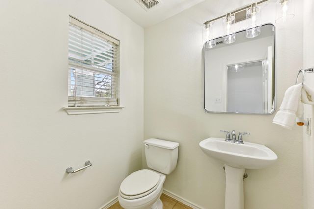 811 Craters Of The Moon BLVD, Pflugerville, TX 78660