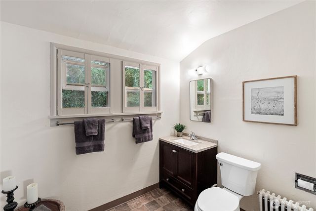 830 Merrill Place W, Bremerton, WA 98312