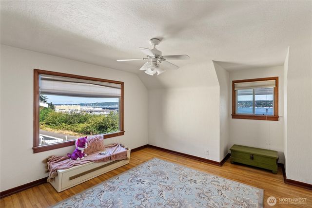 830 Merrill Place W, Bremerton, WA 98312