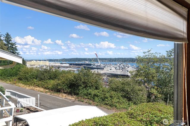 830 Merrill Place W, Bremerton, WA 98312