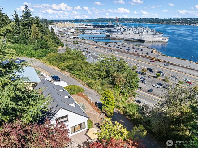 830 Merrill Place W, Bremerton, WA 98312