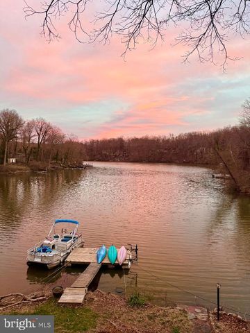 8389 HIGHVIEW ST, Manassas, VA 20112